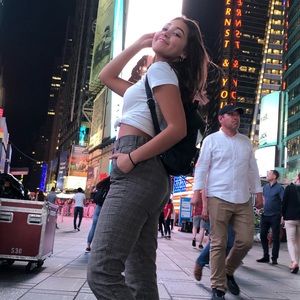 Meet your Posher, Julia